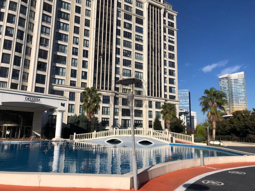 ATAŞEHİR DELUXİA PALACE DE KİRALIK OFİS 1+0 ÖN CEPHE