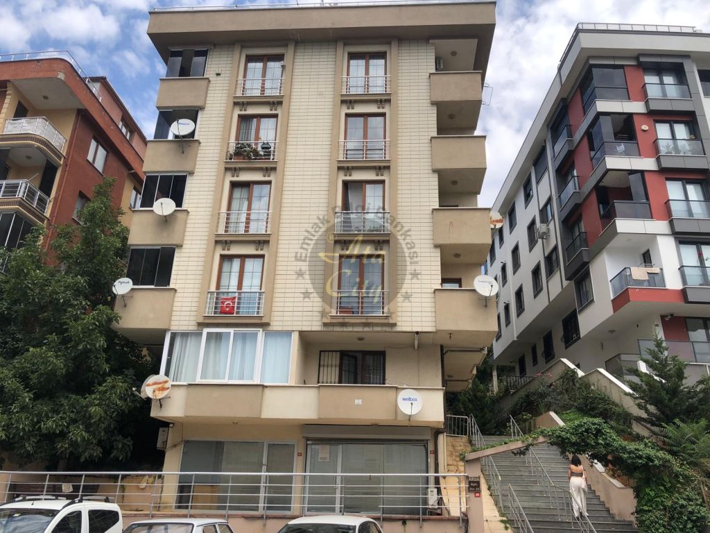 ATAŞEHİR İNÖNÜ DE SATILIK DAİRE 3+1 110 M2 BALKONLU